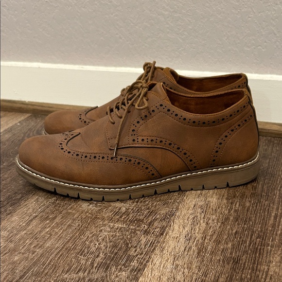 Men's Brown Brogue Shoes - Picture 1 of 7